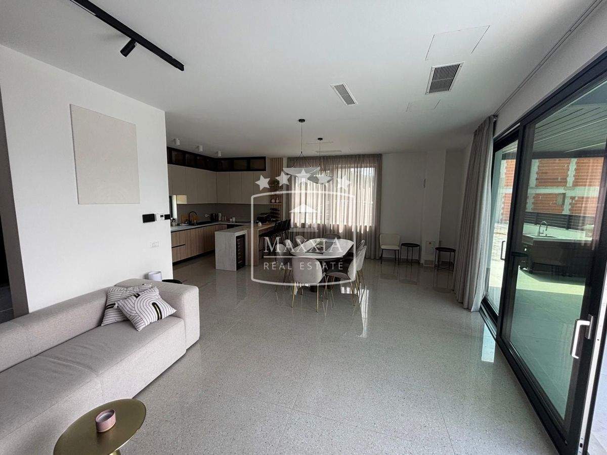 Casa Rovanjska, Jasenice, 281m2