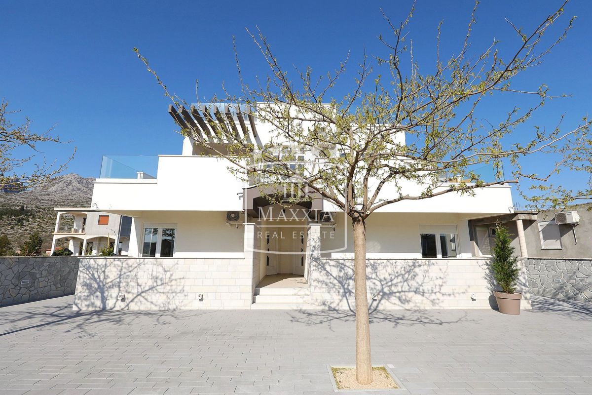 Casa Seline, Starigrad, 377m2