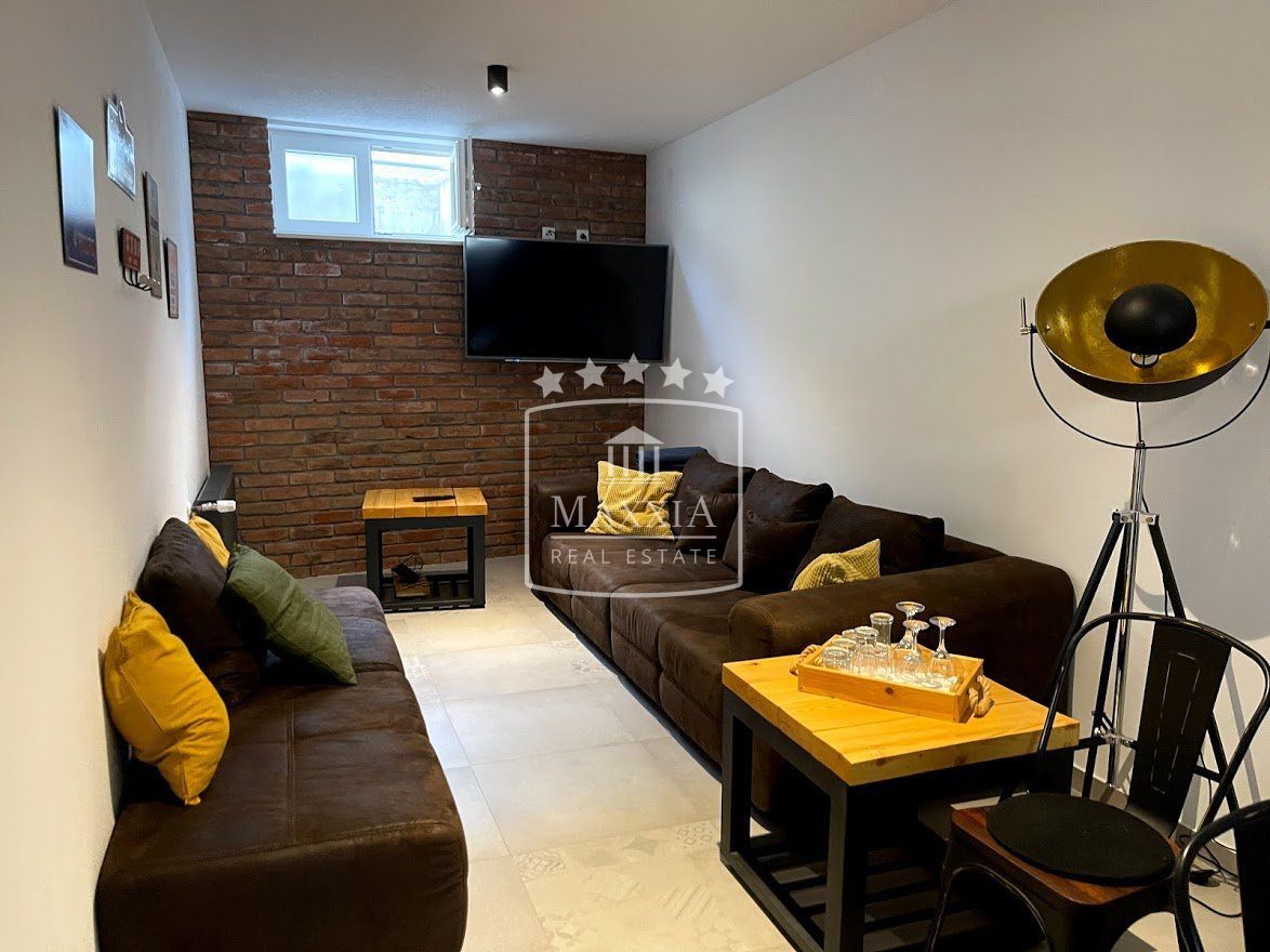 Casa Seline, Starigrad, 377m2