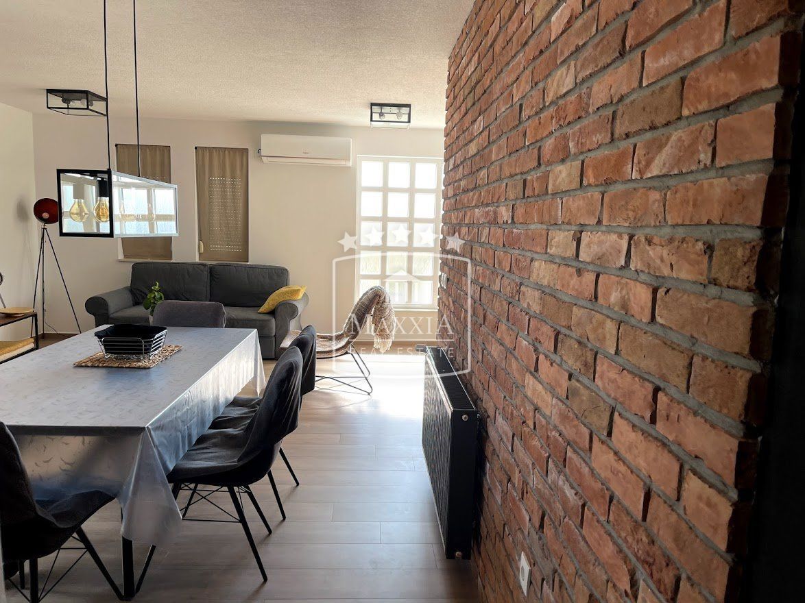 Casa Seline, Starigrad, 377m2