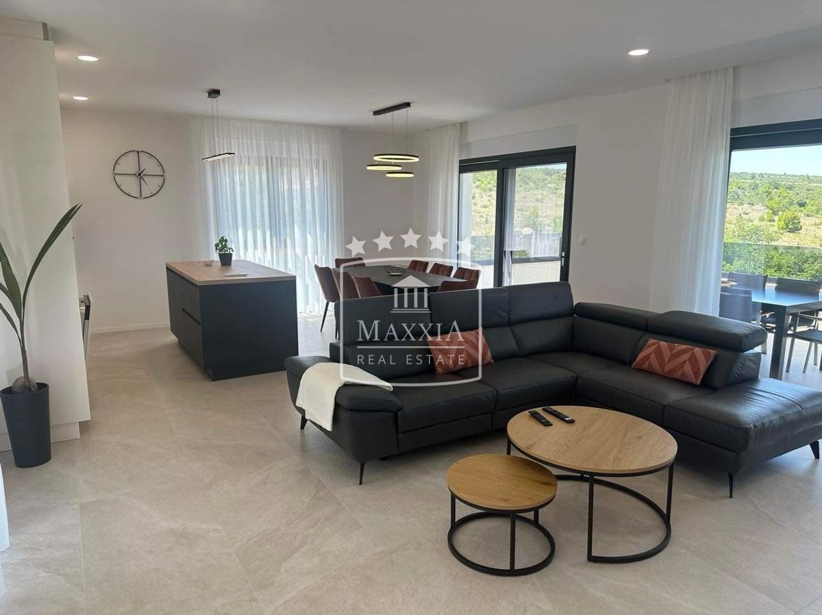 Casa Rovanjska, Jasenice, 268m2