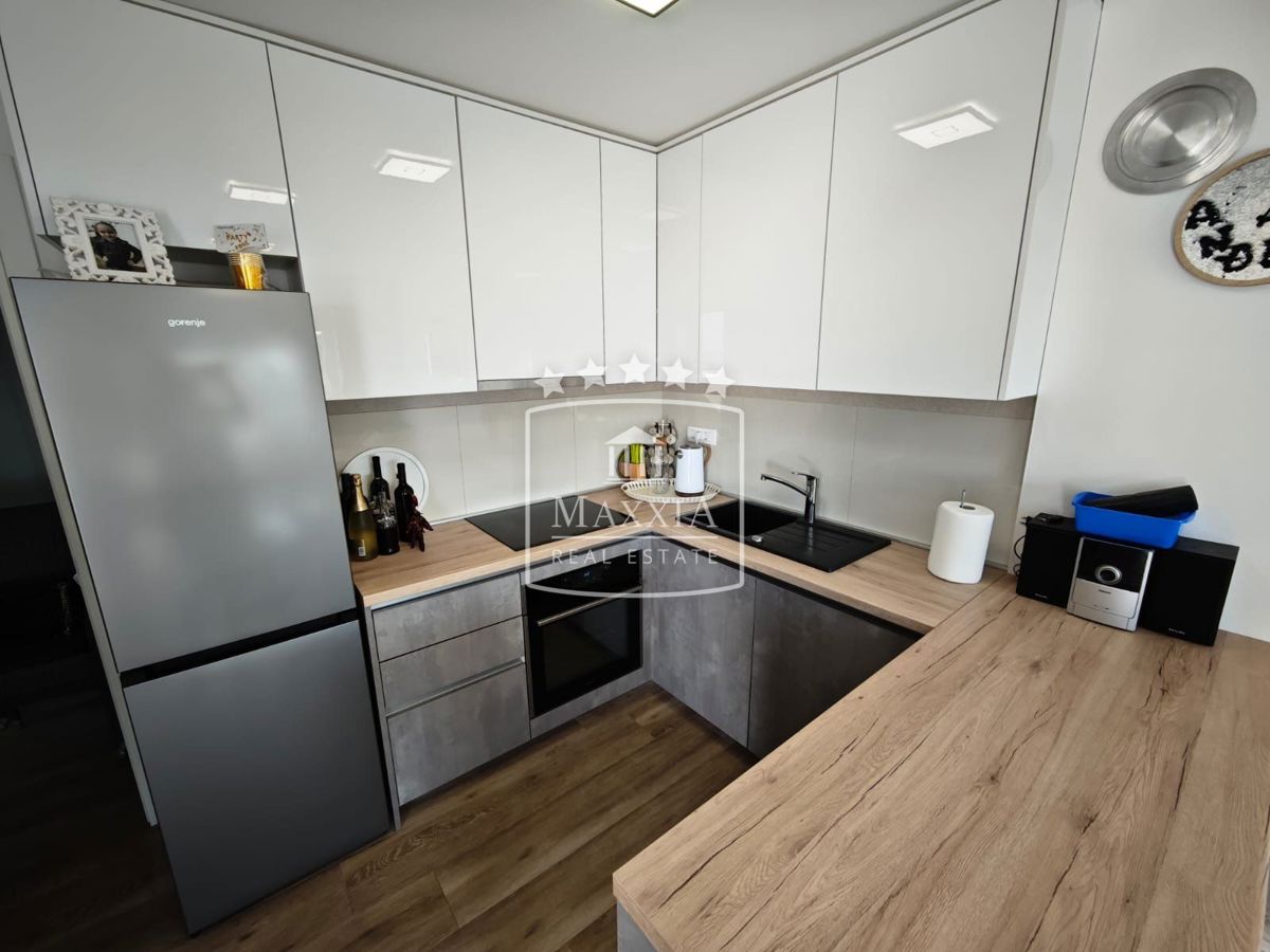 Appartamento Povljana, 125,52m2