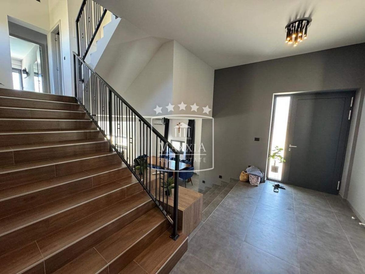 Casa Pridraga, Novigrad, 232,82m2