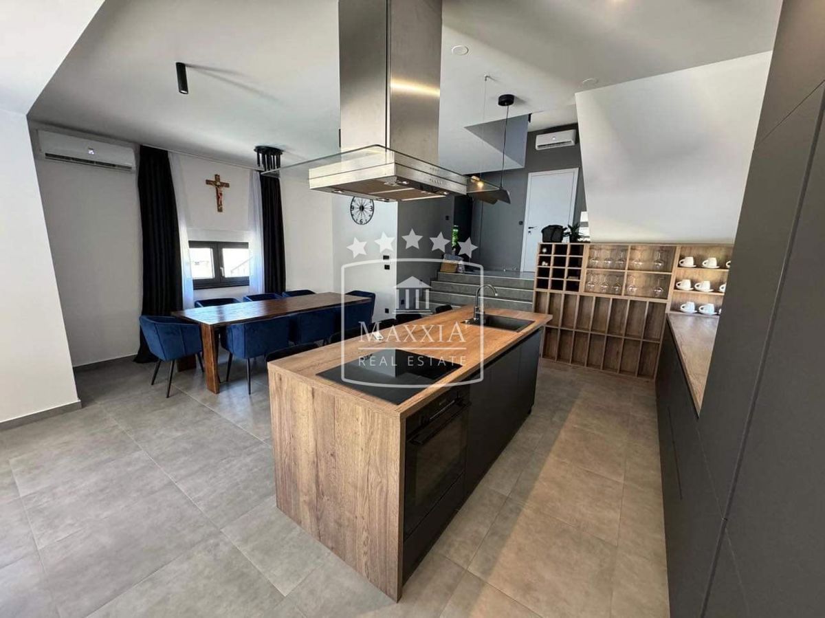 Casa Pridraga, Novigrad, 232,82m2