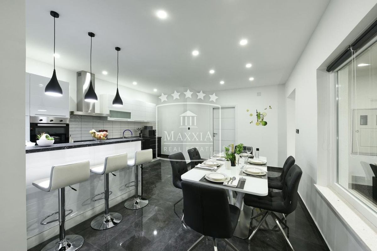 Casa Crno, Zadar, 176m2