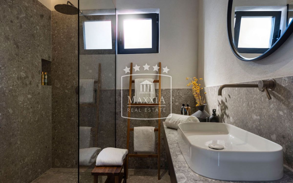 Casa Povljana, 400m2