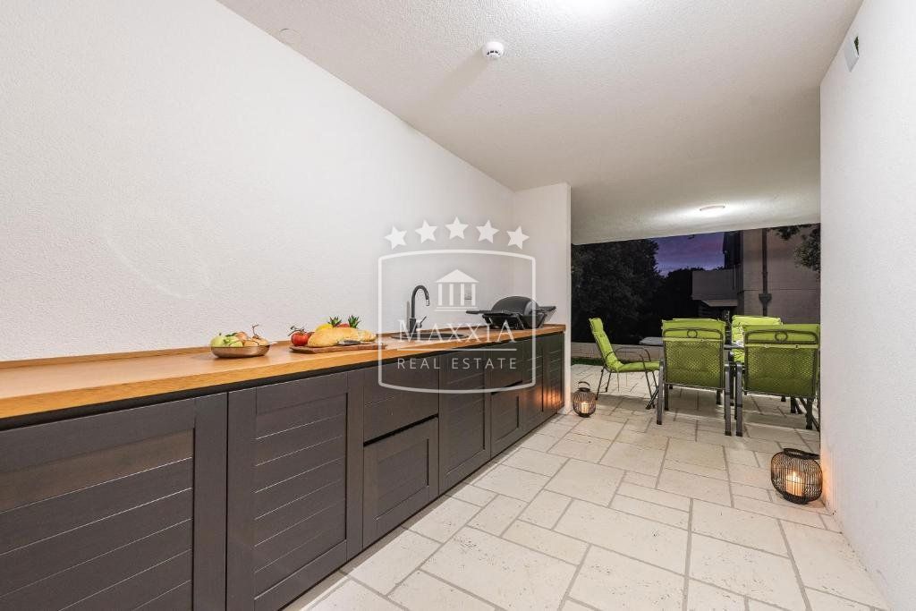 Appartamento Mandre, Kolan, 349,58m2