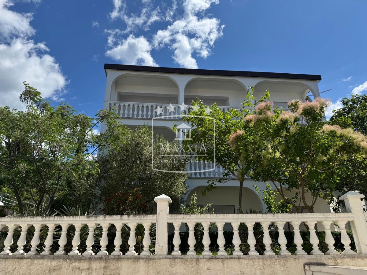 Casa Starigrad, 445,80m2