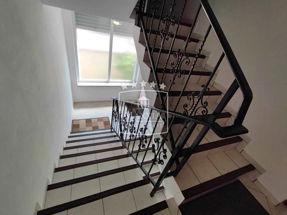 Casa Starigrad, 445,80m2