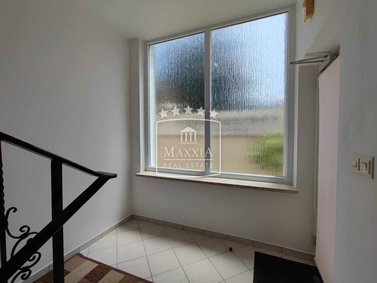 Casa Starigrad, 445,80m2