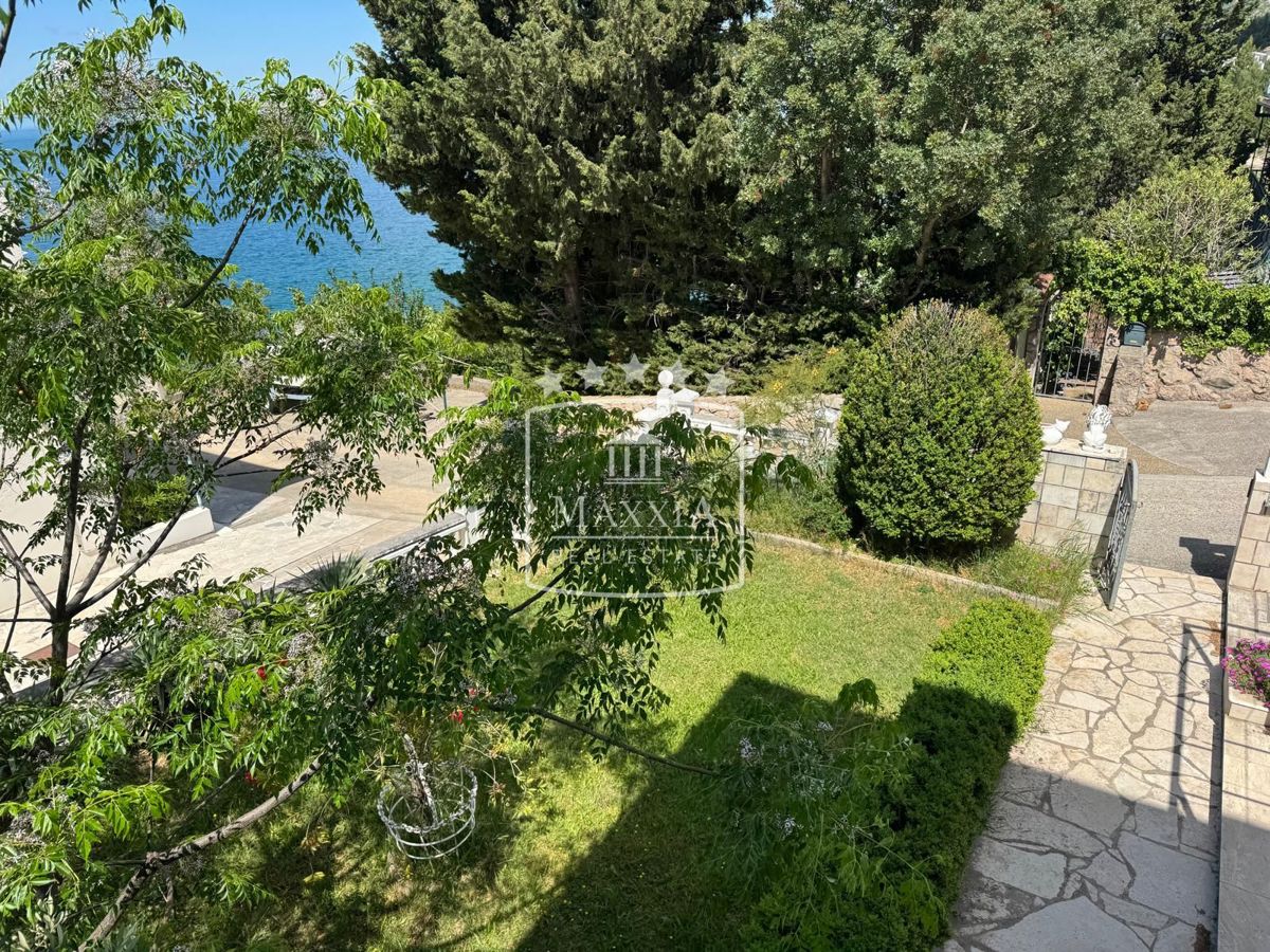 Casa Starigrad, 445,80m2