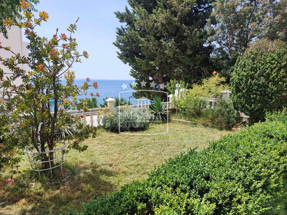 Casa Starigrad, 445,80m2