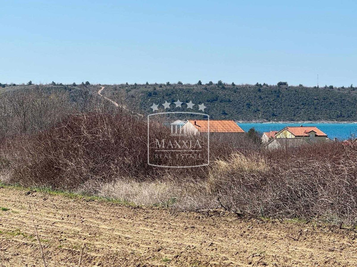 Terreno Ljubač, Ražanac, 2.000m2