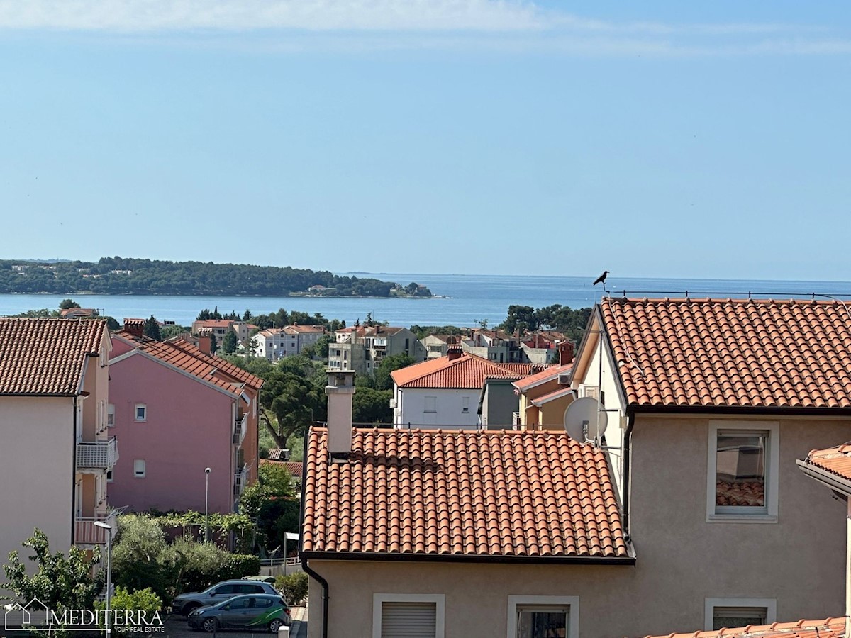 Appartamento al 2° piano con bellissima vista sul mare, Cittanova, Istria