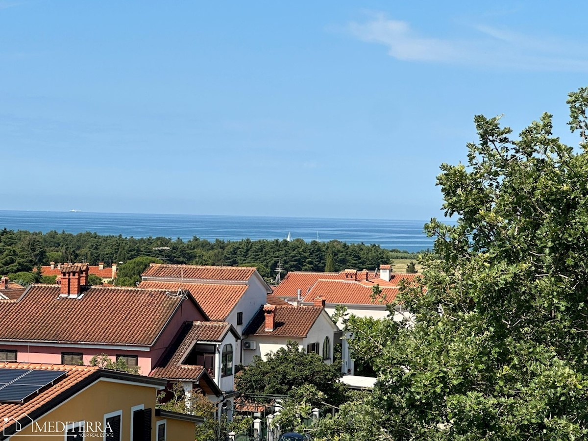 Appartamento al 2° piano con bellissima vista sul mare, Cittanova, Istria