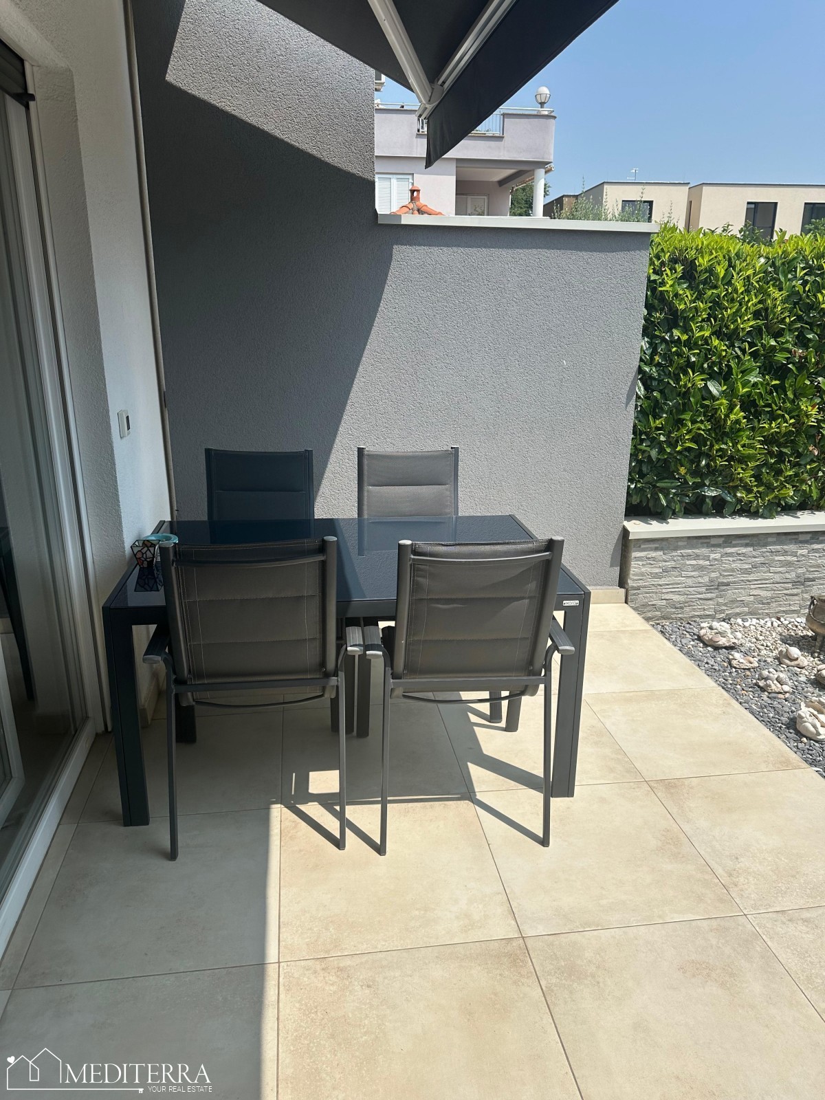 Casa in posizione privilegiata con vista mare e due camere da letto, Cittanova, Istria