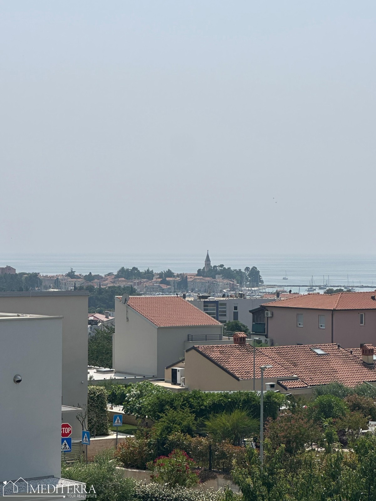 Casa in posizione privilegiata con vista mare e due camere da letto, Cittanova, Istria