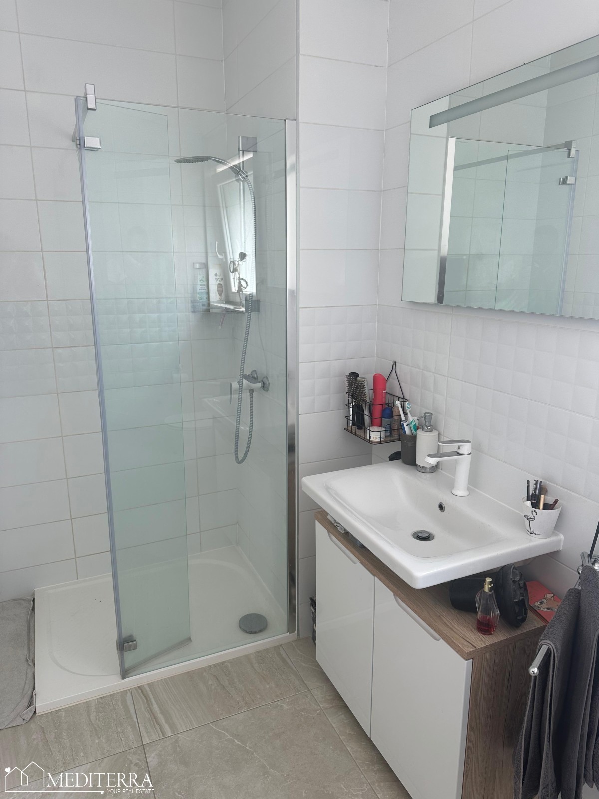 Casa in posizione privilegiata con vista mare e due camere da letto, Cittanova, Istria