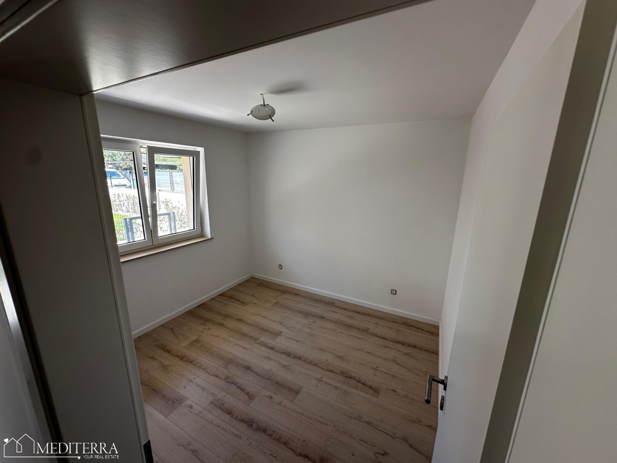 Appartamento al piano terra in posizione tranquilla, Cittanova, Istria