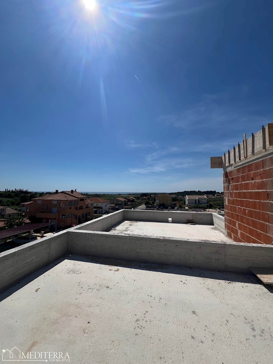 Contessa Residence 6., appartamento 3., con terrazza sul tetto, Cittanova, Istria