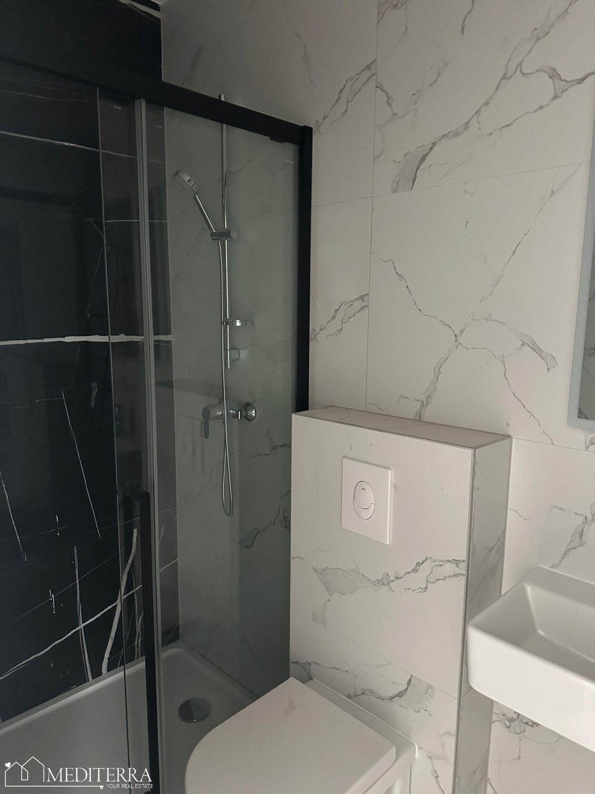 Appartamento al 1° piano con vista mare, Cittanova, Istria
