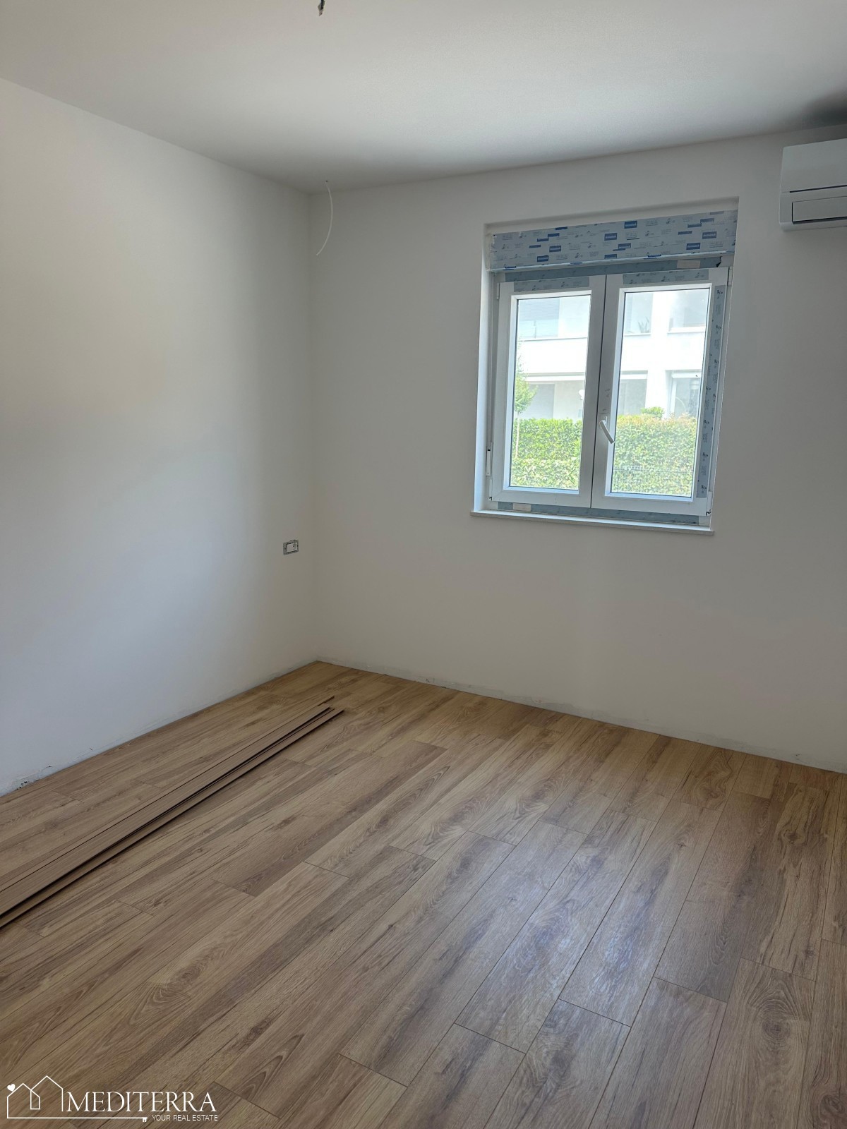 Appartamento al 2° piano con bellissima vista sul mare, Cittanova, Istria