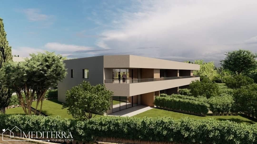 Appartamento al piano terra con due camere da letto, Tar, Istria