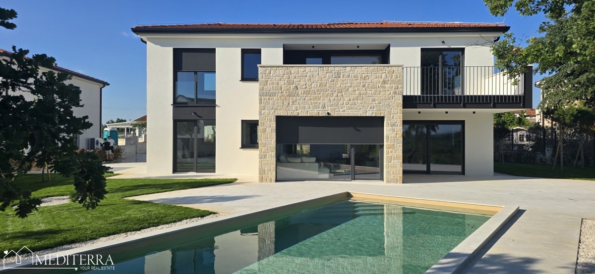 Villa di qualità costruita in una posizione tranquilla, Sveti Lovreč, Istria