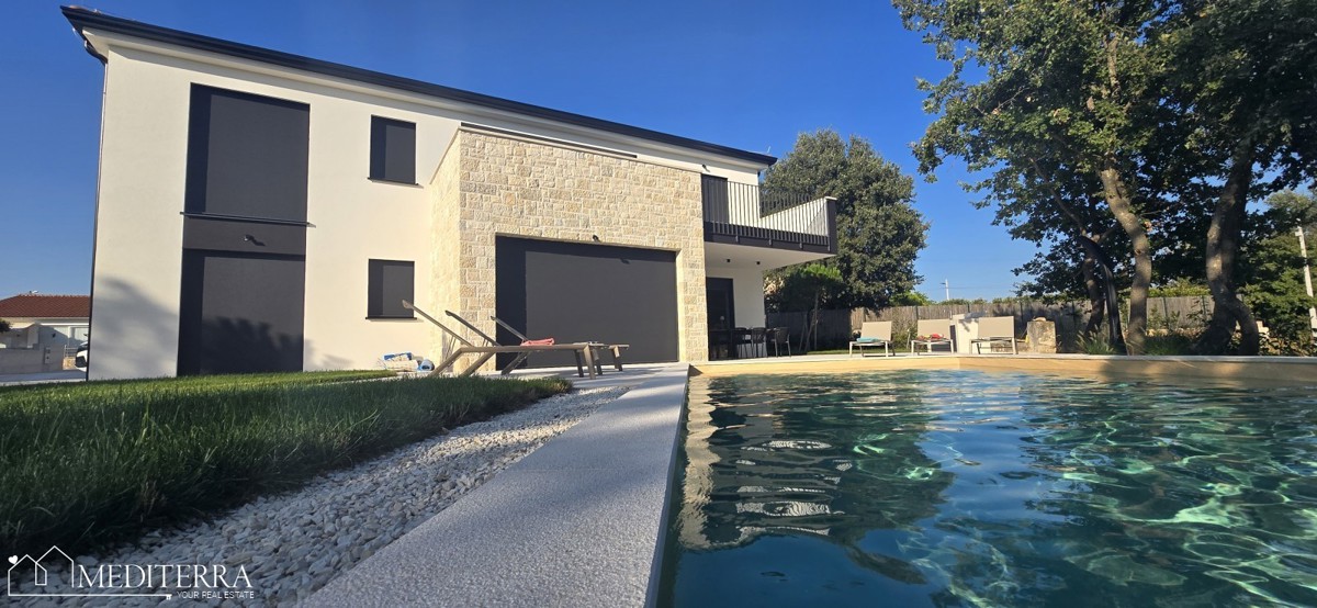 Villa di qualità costruita in una posizione tranquilla, Sveti Lovreč, Istria