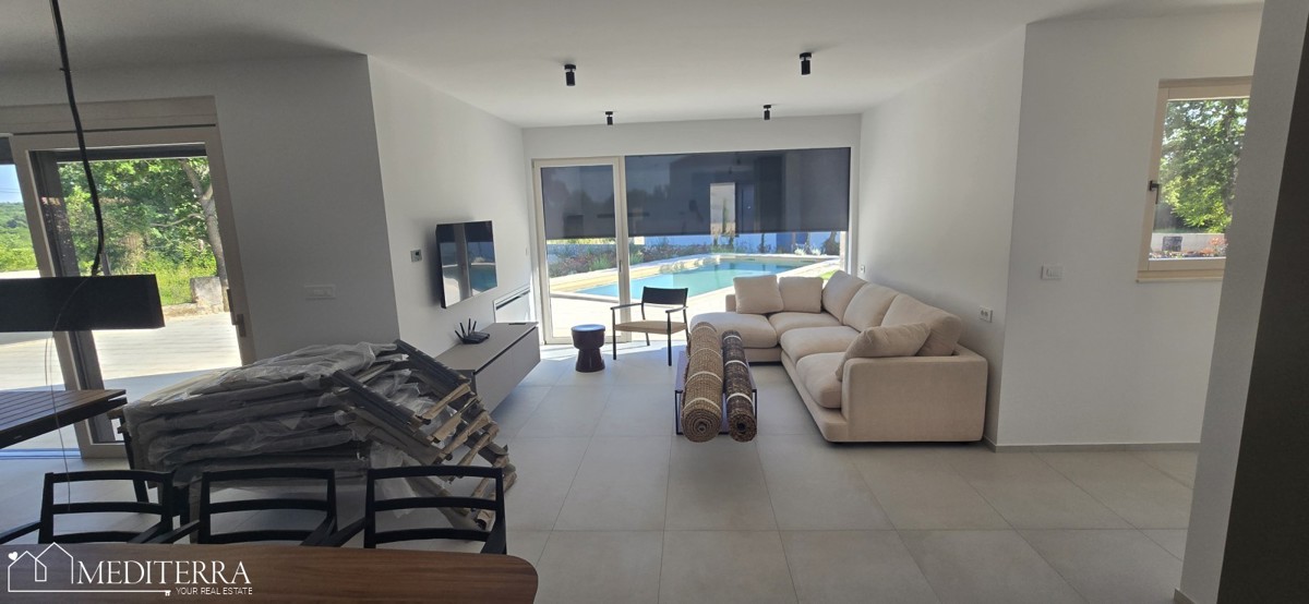 Villa di qualità costruita in una posizione tranquilla, Sveti Lovreč, Istria