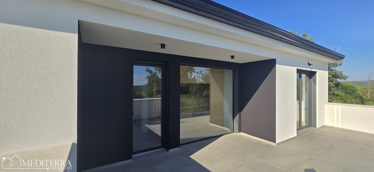 Villa di qualità costruita in una posizione tranquilla, Sveti Lovreč, Istria