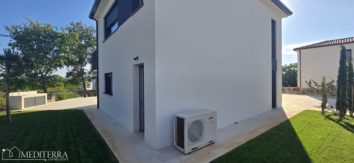 Villa di qualità costruita in una posizione tranquilla, Sveti Lovreč, Istria