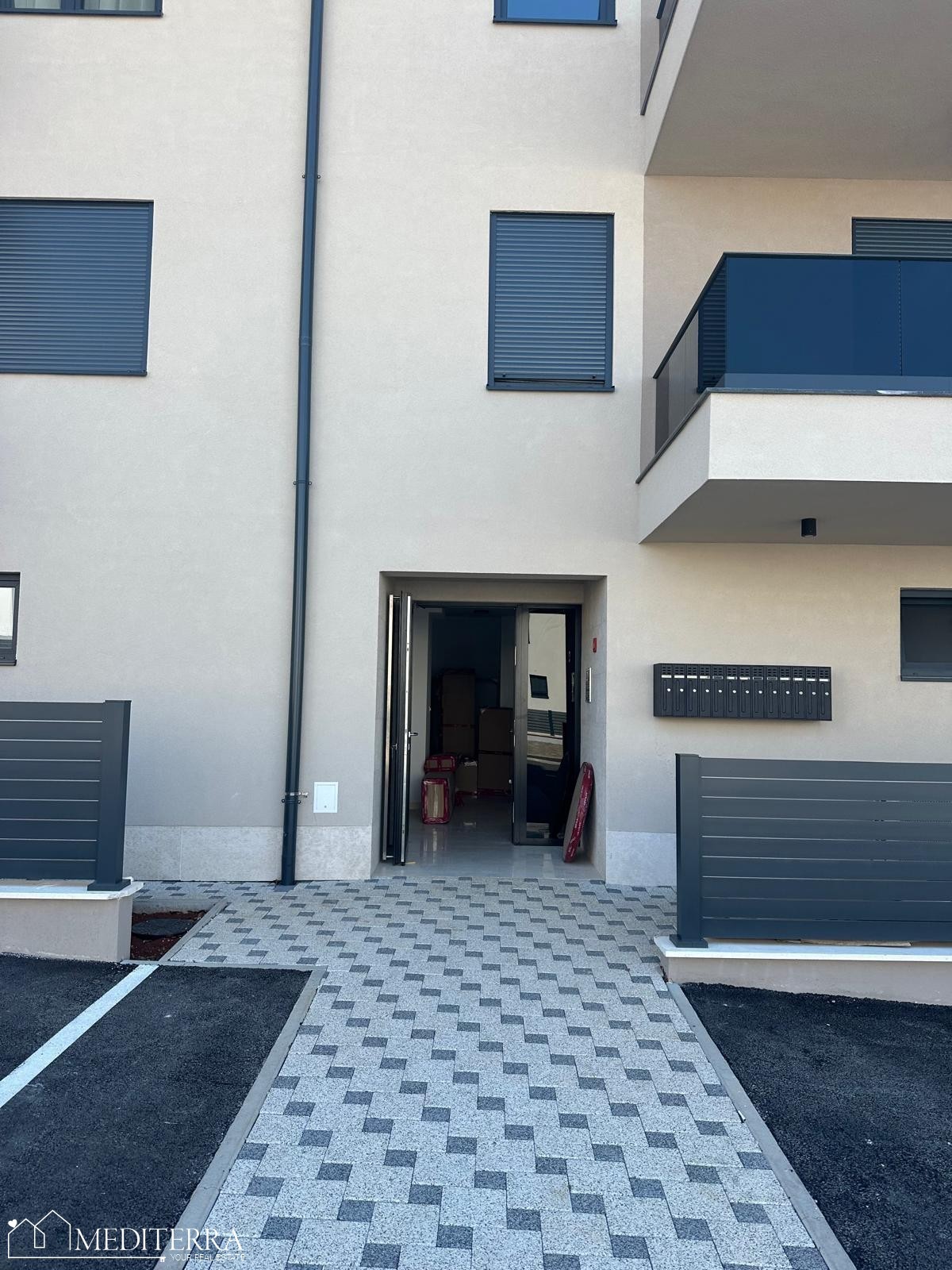 Appartamento al secondo piano di un nuovo edificio, a 800 m dal mare, Vabriga, Istria