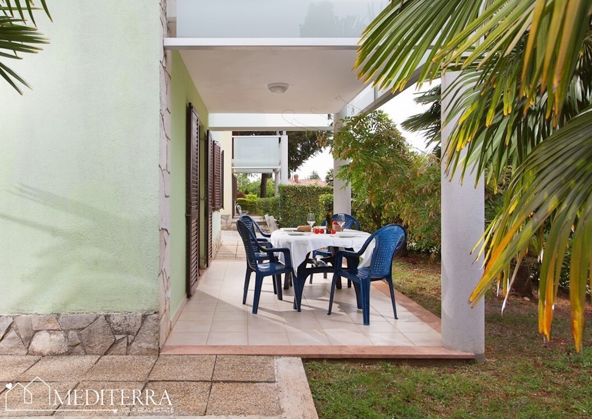 Casa a 50 metri dal mare in un'ottima posizione, Cittanova, Istria