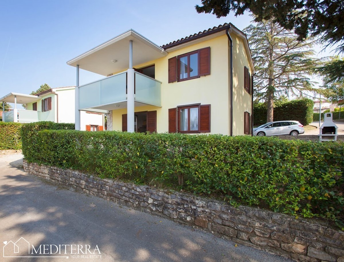 Casa a 50 metri dal mare in un'ottima posizione, Cittanova, Istria