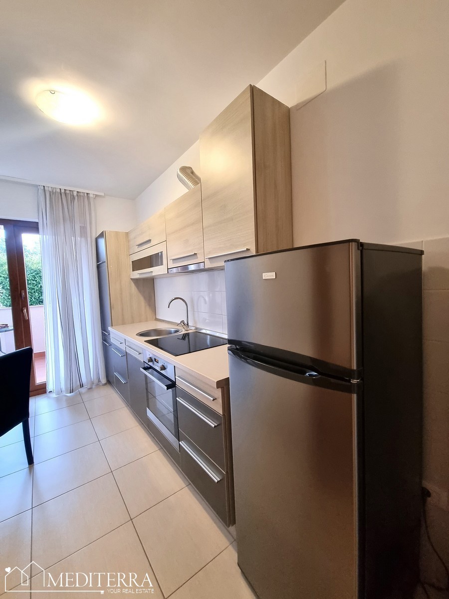 Appartamento al piano terra in ottima posizione, Novigrad, Istria