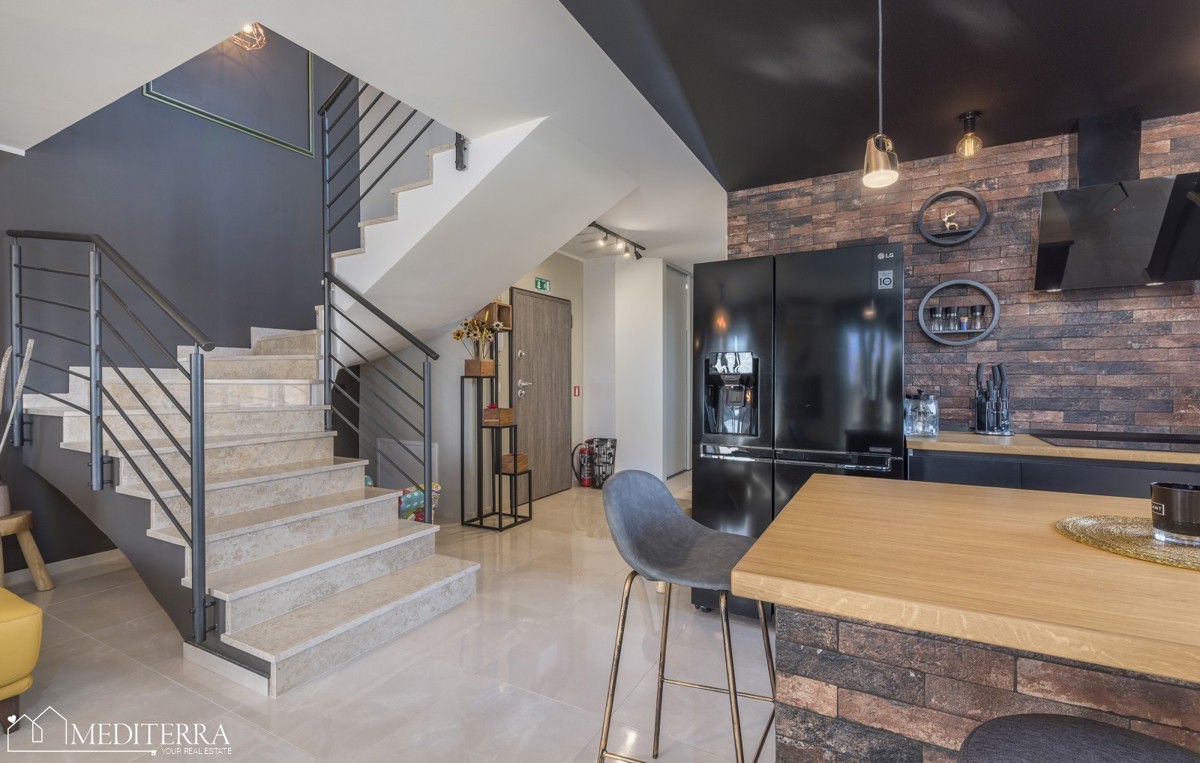 Splendido attico in ottima posizione, Novigrad, Istria