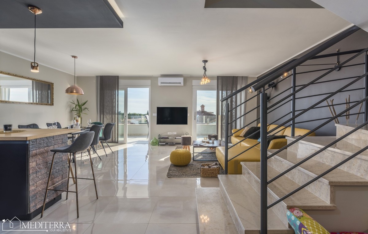 Splendido attico in ottima posizione, Novigrad, Istria