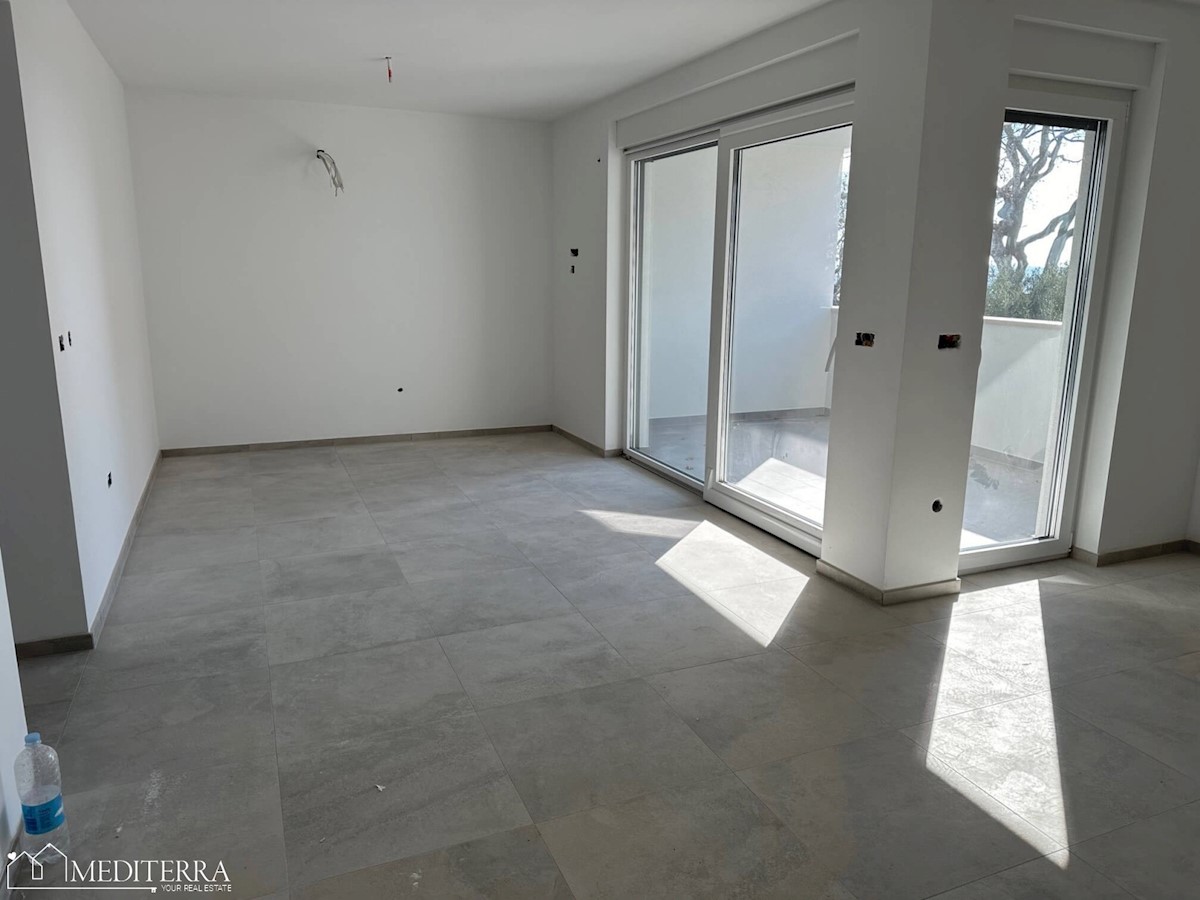 Appartamento al 2° piano con vista mare, Cittanova, Istria