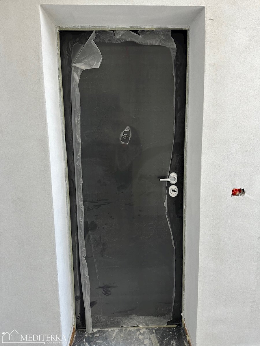 Appartamento al 2° piano con vista mare, Cittanova, Istria