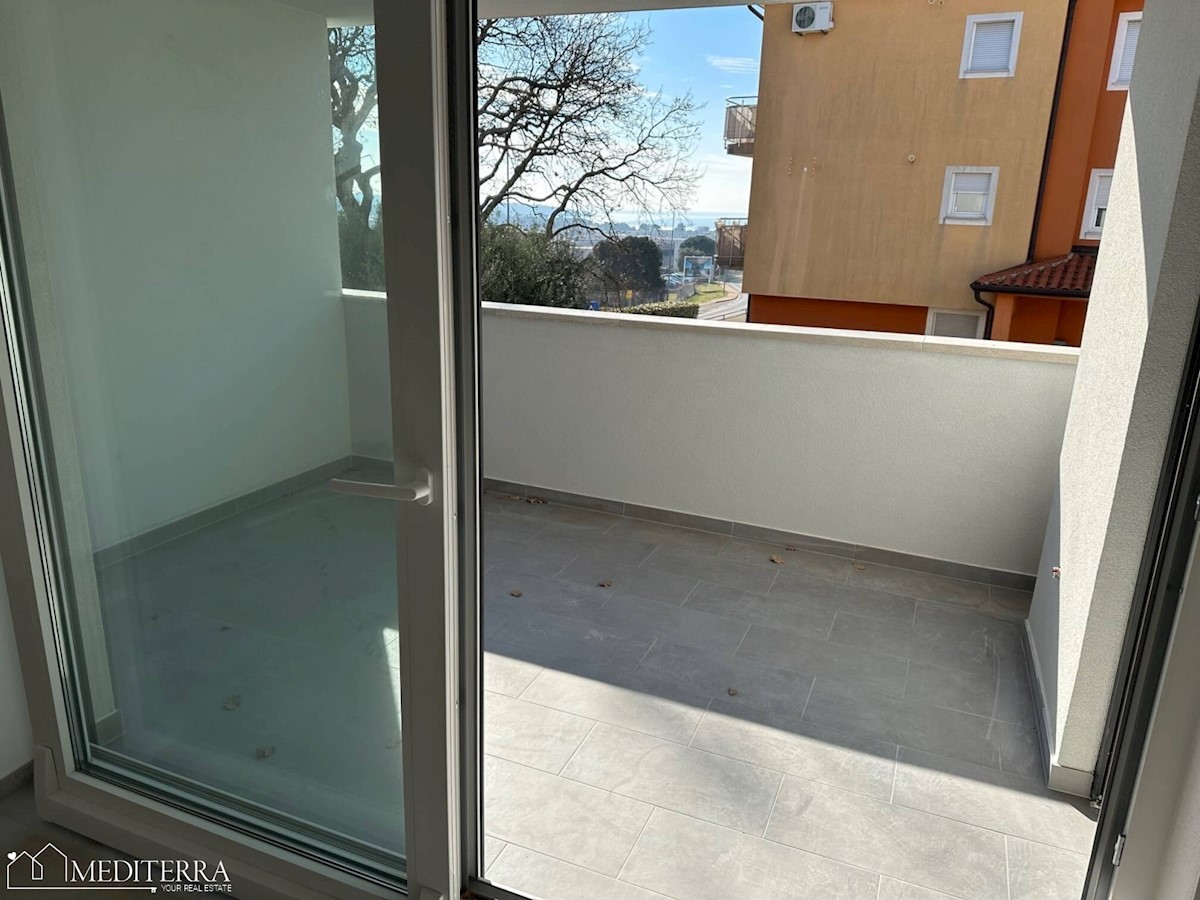 Appartamento al 2° piano con vista mare, Cittanova, Istria