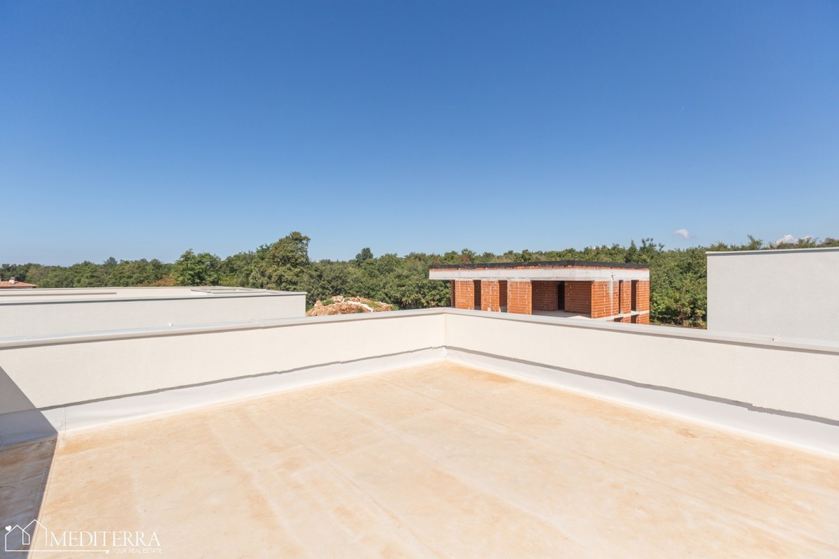 Appartamento al primo piano con vista mare vicino a Cittanova, Istria