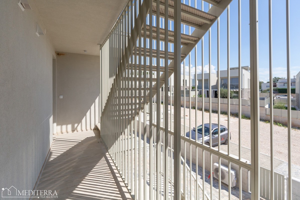 Appartamento al primo piano con vista mare vicino a Cittanova, Istria