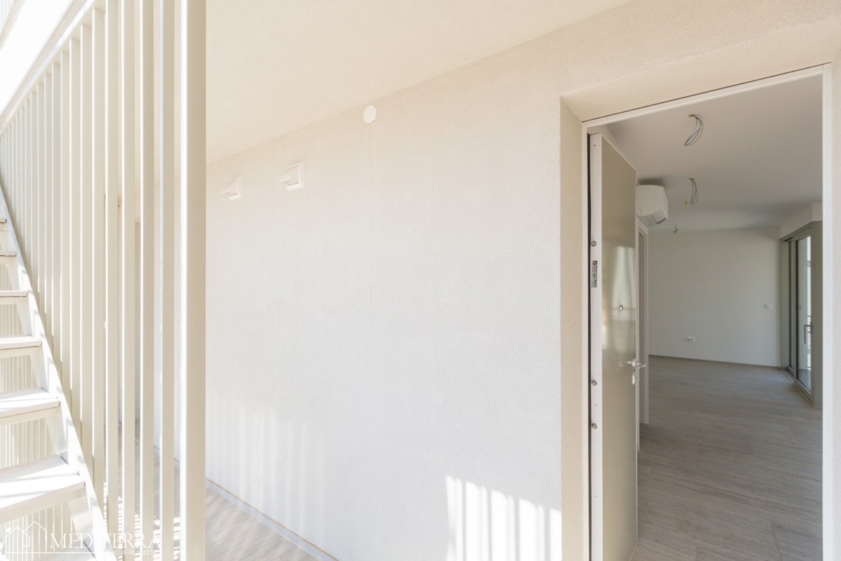 Appartamento al primo piano con vista mare vicino a Cittanova, Istria