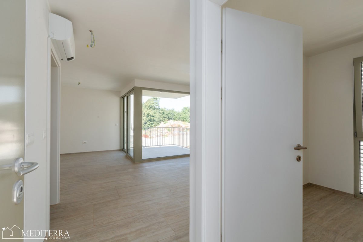 Appartamento al primo piano con vista mare vicino a Cittanova, Istria