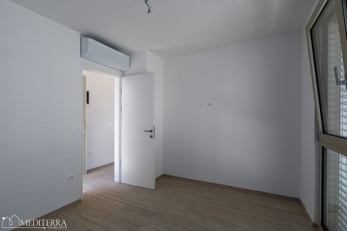 Appartamento al primo piano con vista mare vicino a Cittanova, Istria