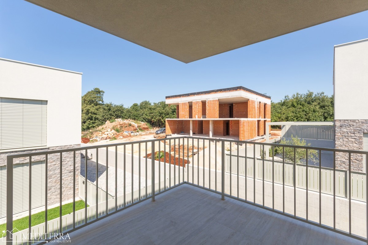 Appartamento al primo piano con vista mare vicino a Cittanova, Istria