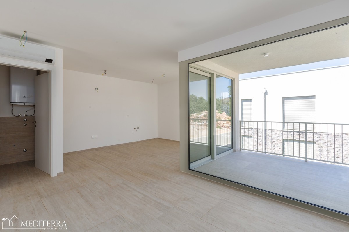 Appartamento al primo piano con vista mare vicino a Cittanova, Istria