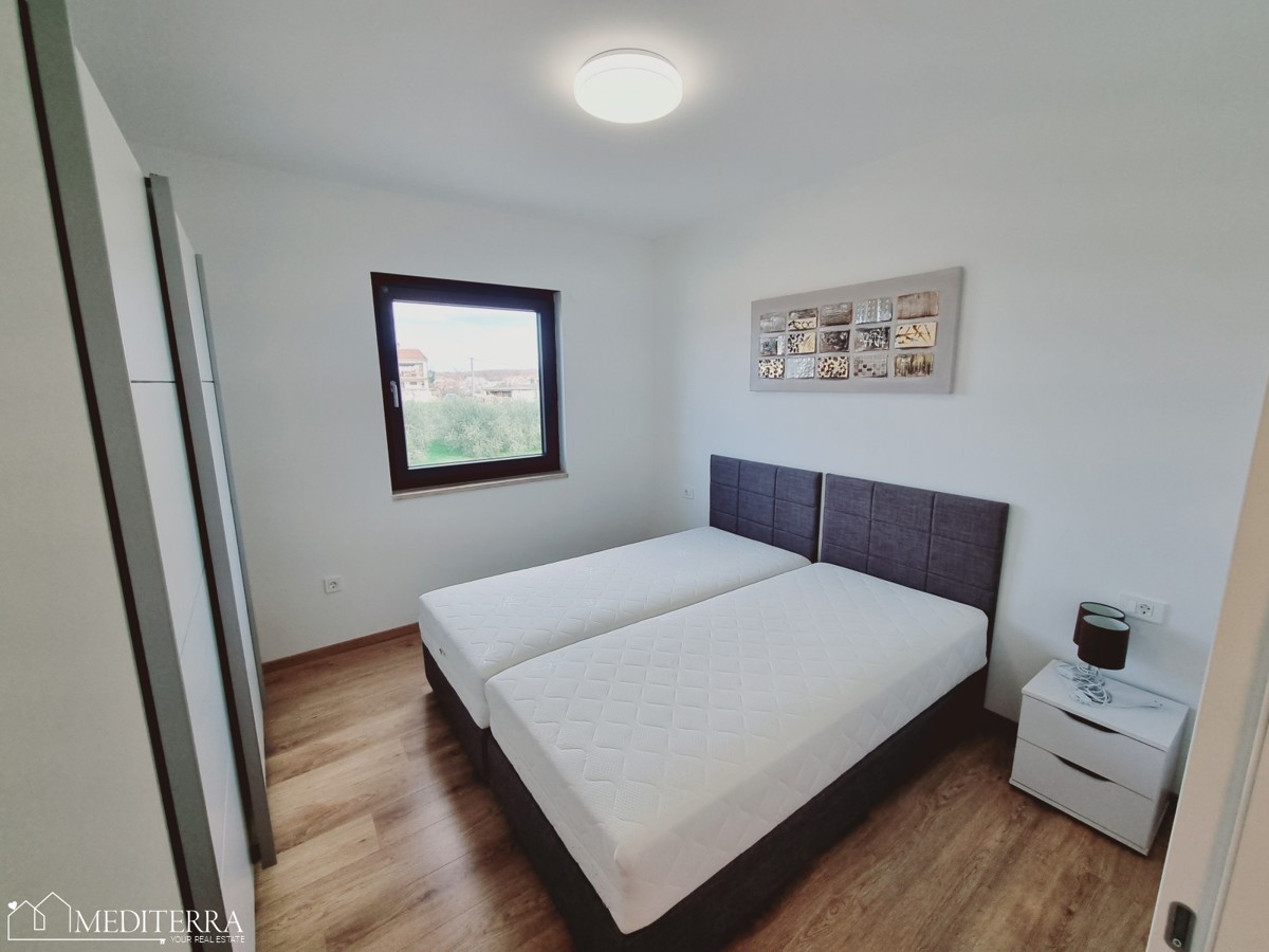 Appartamento con due camere da letto in ottima posizione, Novigrad, Istria