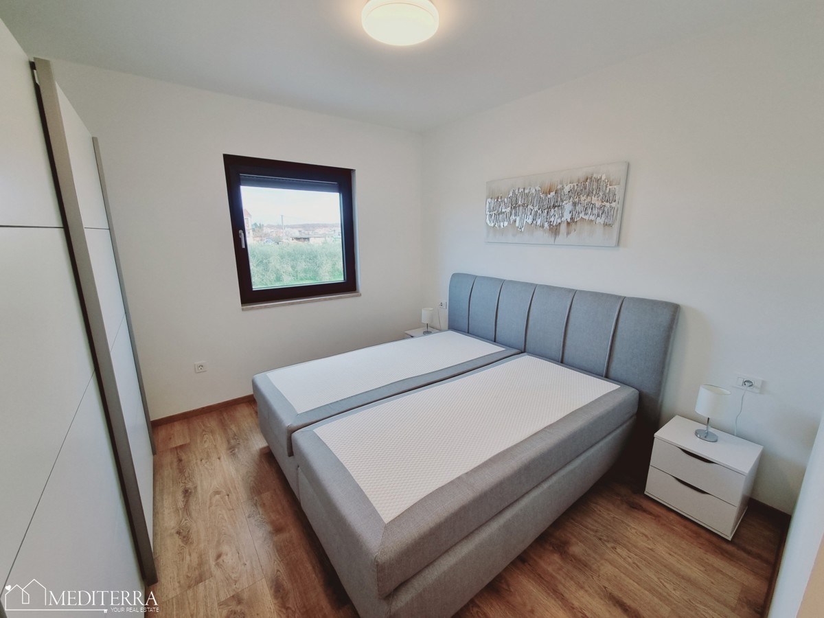 Appartamento con due camere da letto in ottima posizione, Novigrad, Istria